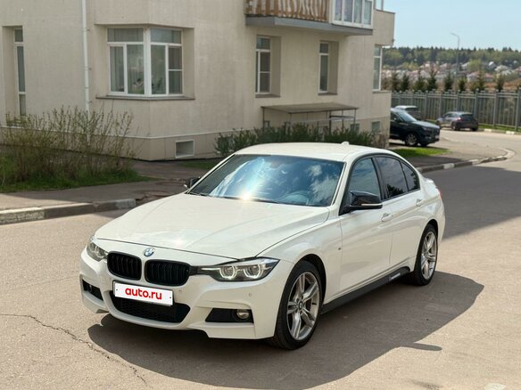 2018 BMW 3 серии 330i xDrive VI (F3x) Рестайлинг, белый, 2300000 рублей