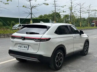 2023 Honda Vezel II, белый, 1393000 рублей, вид 2