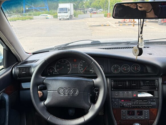 1995 Audi A6 I (C4), серебристый, 515000 рублей - вид 5