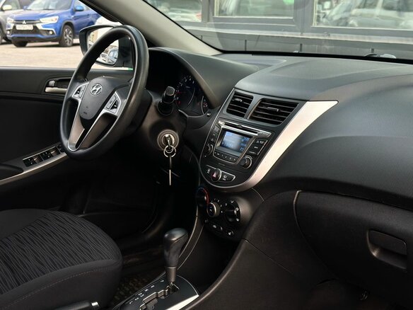 2015 Hyundai Solaris I Рестайлинг, белый - вид 11