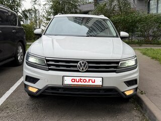 2018 Volkswagen Tiguan II, белый, 3000000 рублей, вид 3
