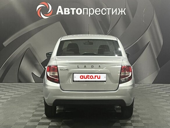 2026 Lada (ВАЗ) Granta I Рестайлинг, серебристый, 1088000 рублей - вид 5