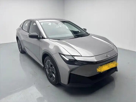 2026 Toyota bZ3, серый, 3774423 рублей, вид 3