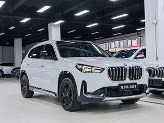 2023 BMW X1 Long 20Li sDrive III (U11/U12), белый, 2399100 рублей, вид 3
