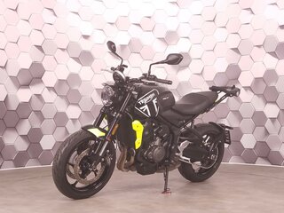 2023 Triumph Trident 660, чёрный, 777000 рублей, вид 2