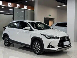 2022 Toyota Yaris L XP150 Рестайлинг, белый, 1190004 рублей, вид 3