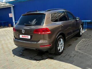2011 Volkswagen Touareg II, коричневый, 2150000 рублей, вид 4