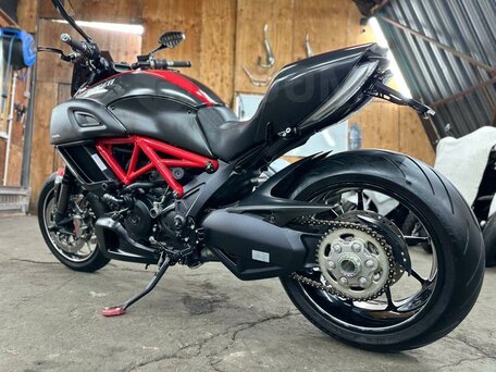 2014 Ducati Diavel Carbon, чёрный, 1150000 рублей, вид 5