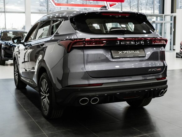 2026 Jetour X70+ I Рестайлинг, серый, 3399000 рублей - вид 3