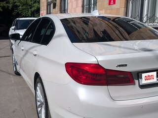 2018 BMW 5 серии 520d xDrive VII (G30/G31/G38), белый, 2870000 рублей, вид 5