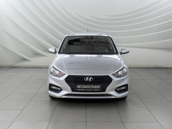 2017 Hyundai Solaris II, серебристый - вид 1