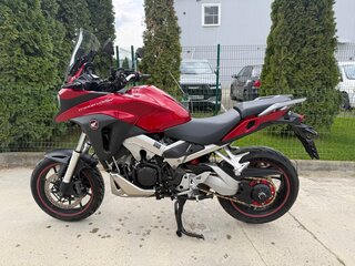 2017 Honda VFR 800X (Crossrunner), красный, 750000 рублей, вид 3