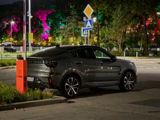 2021 Lynk & Co 05, серый, 2850000 рублей, вид 5