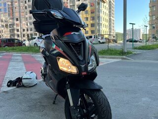 2018 Aprilia SR 50 R, красный, 170000 рублей, вид 4