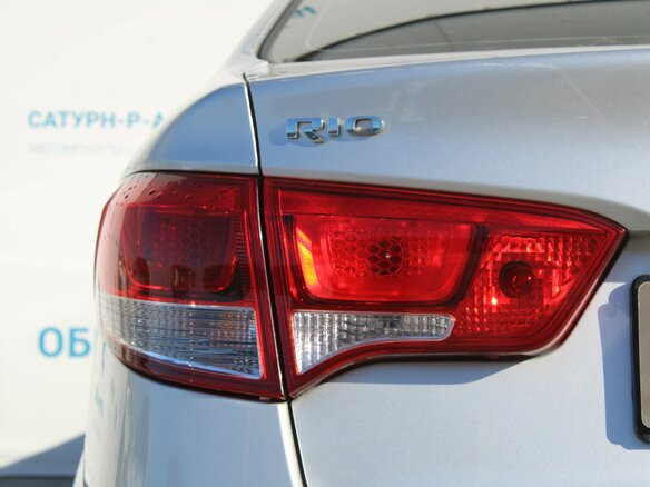 2017 Kia Rio III Рестайлинг, серебристый, 1050000 рублей - вид 7