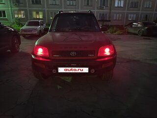 1995 Toyota RAV4 I (XA10), красный, 450000 рублей, вид 3