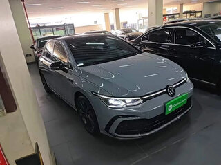 2022 Volkswagen Golf VIII, серый, 1780700 рублей, вид 4