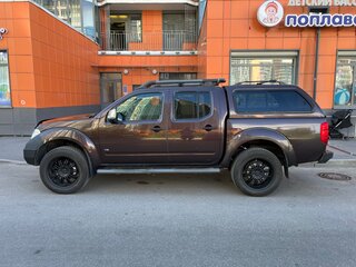 2011 Nissan Navara (Frontier) III (D40) Рестайлинг, серый, 1550000 рублей, вид 3