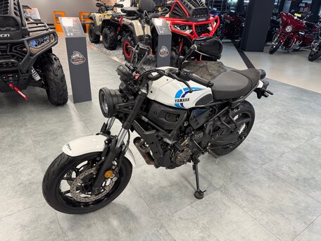 2023 Yamaha XSR700, белый, 855000 рублей, вид 5