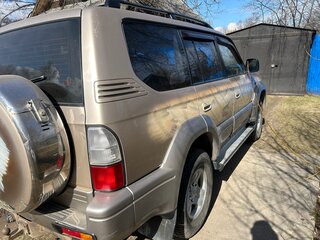 2002 Toyota Land Cruiser Prado 90 Series Рестайлинг, бежевый, 900000 рублей, вид 3