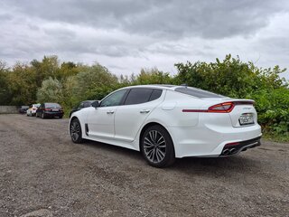 2018 Kia Stinger I, белый, 2049000 рублей, вид 3