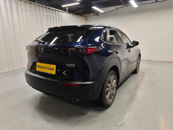 2021 Mazda CX-30 I, синий - вид 4