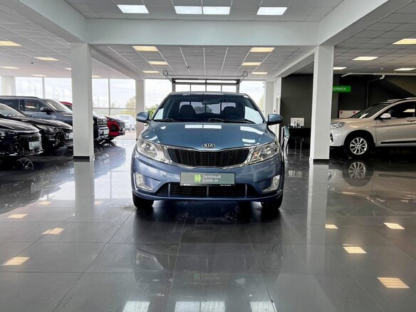 2013 Kia Rio 5-speed III, голубой, 745000 рублей - вид 2