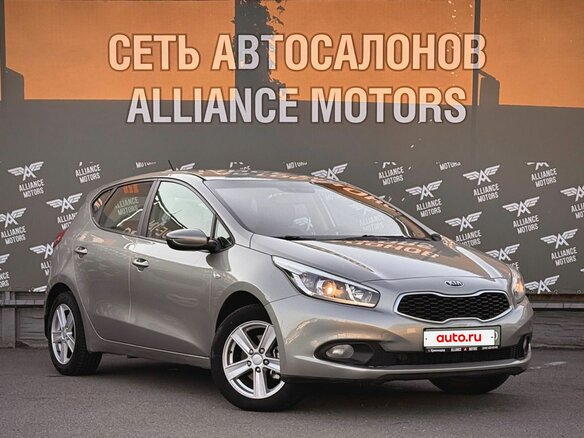 2012 Kia Ceed II, серебристый, 925000 рублей