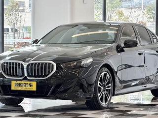 2024 BMW 5 серии 525i VIII (G60/G61/G68), чёрный, 5127123 рублей, вид 1