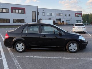 2010 Nissan Tiida I Рестайлинг, коричневый, 750000 рублей, вид 4