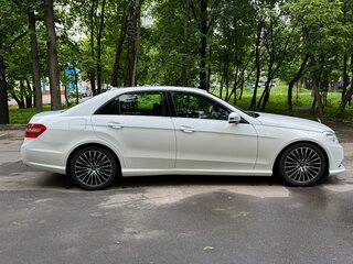 2013 Mercedes-Benz E-Класс 200 7G-Tronic IV (W212, S212, C207), белый, 2000000 рублей, вид 4