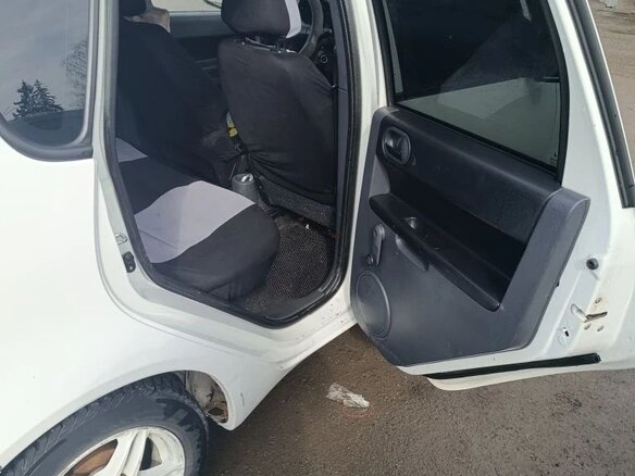 2008 Mitsubishi Colt CZ1 VI (Z30) Рестайлинг, белый, 280000 рублей - вид 12