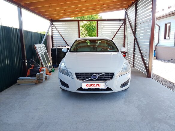 2011 Volvo S60 II, белый - вид 1