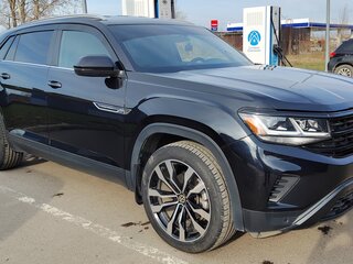 2021 Volkswagen Atlas Cross Sport I, чёрный, 3300000 рублей, вид 1