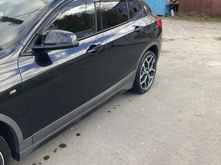 2018 BMW X2 sDrive18i I (F39), чёрный, 1790000 рублей, вид 3