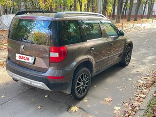 2015 Skoda Yeti I Рестайлинг, коричневый, 1320000 рублей, вид 4