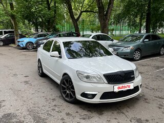 2009 Skoda Octavia RS II Рестайлинг, белый, 900000 рублей, вид 3