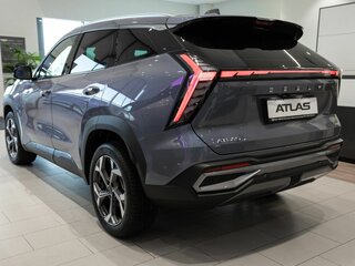 2026 Geely Atlas II, синий, 4119990 рублей, вид 5