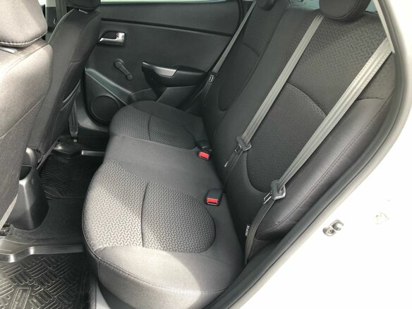 2016 Kia Rio III Рестайлинг, белый, 1315000 рублей - вид 19