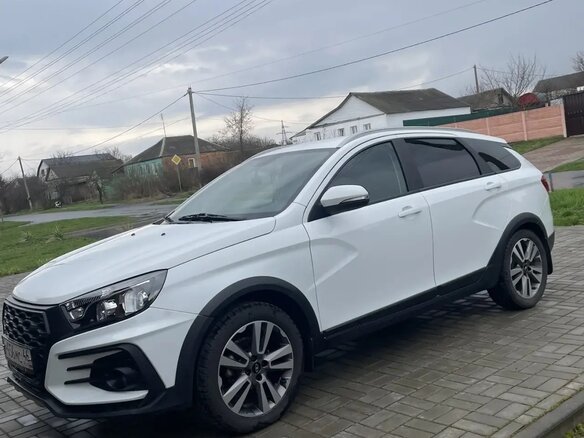 2019 Lada (ВАЗ) Vesta SW Cross I, белый, 1300000 рублей - вид 3