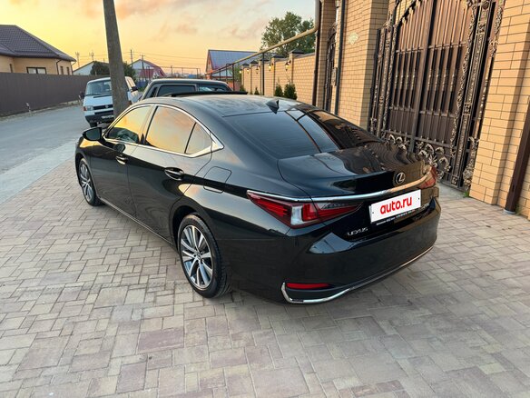 2021 Lexus ES 200 VII, чёрный, 3399000 рублей - вид 1