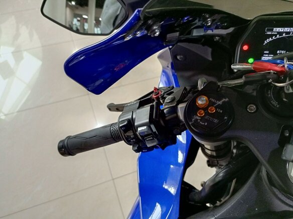 2023 Yamaha YZF-R1, синий, 1950000 рублей - вид 12