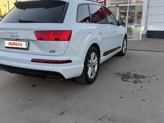 2016 Audi Q7 II (4M), белый, 4100000 рублей, вид 4