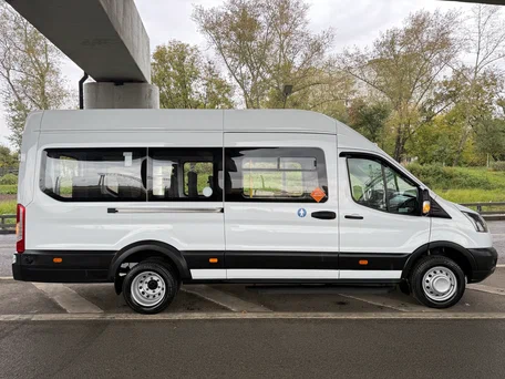 2022 Ford Transit, белый, 5490000 рублей, вид 4