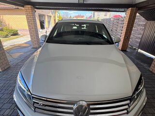 2016 Volkswagen Touareg II Рестайлинг, белый, 3999999 рублей, вид 1