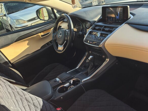 2018 Lexus NX 300 I Рестайлинг, белый - вид 26