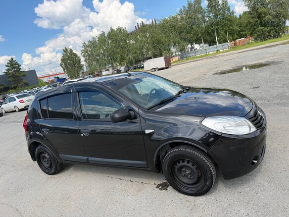 2011 Renault Sandero I, чёрный, 550000 рублей - вид 2