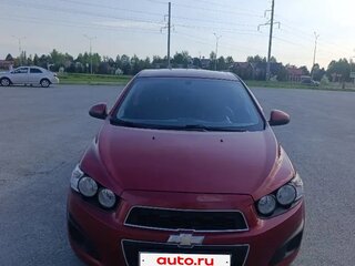 2014 Chevrolet Aveo II, красный, 600000 рублей, вид 3