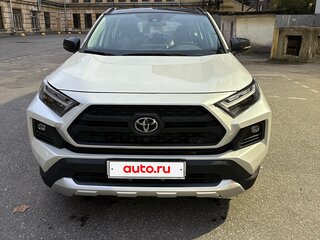 2024 Toyota RAV4 V (XA50), белый, 3850000 рублей, вид 1