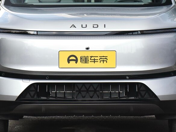 2026 Audi E7X, серебристый, 9000077 рублей - вид 16